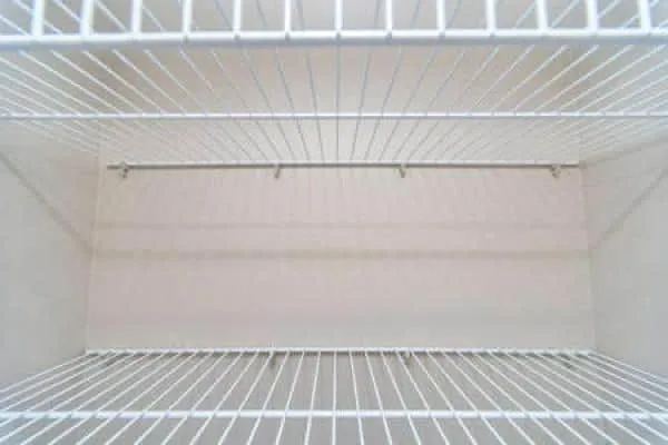 A wire closet rack